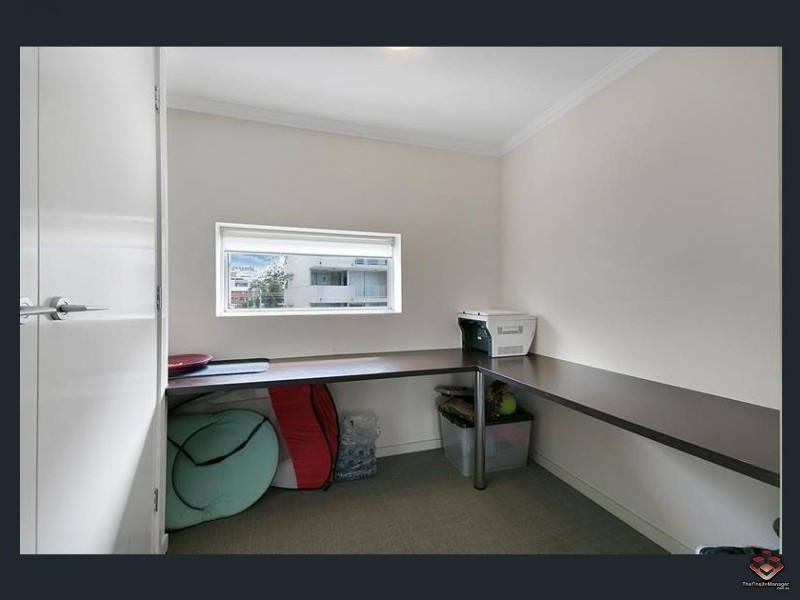 95 Clarence Road, Indooroopilly QLD 4068