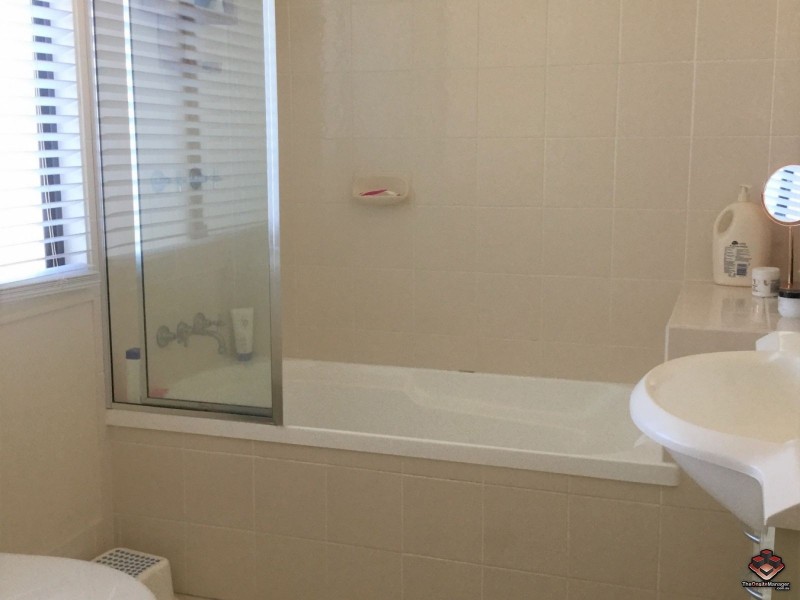 12/2 Tuition Street, Upper Coomera QLD 4209