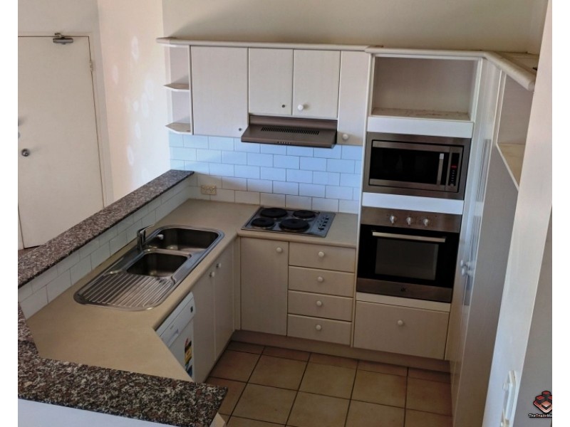 522 Marine Parade, Biggera Waters QLD 4216