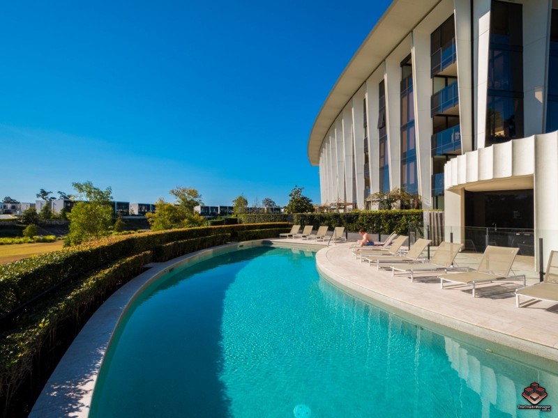 1 Marina Drive, Benowa QLD 4217