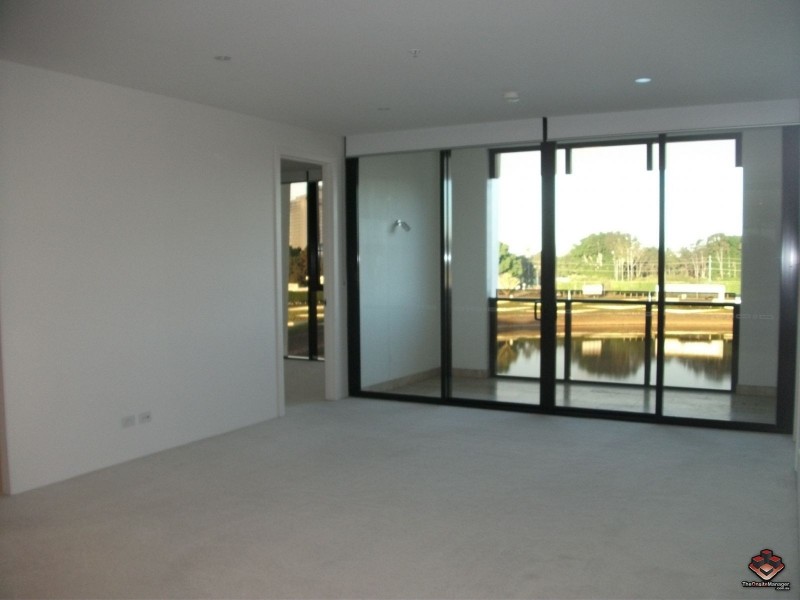 1 Marina Drive, Benowa QLD 4217