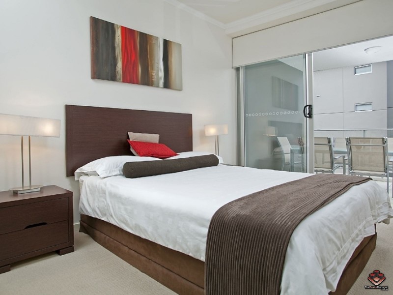 24 Allwood Street, Indooroopilly QLD 4068