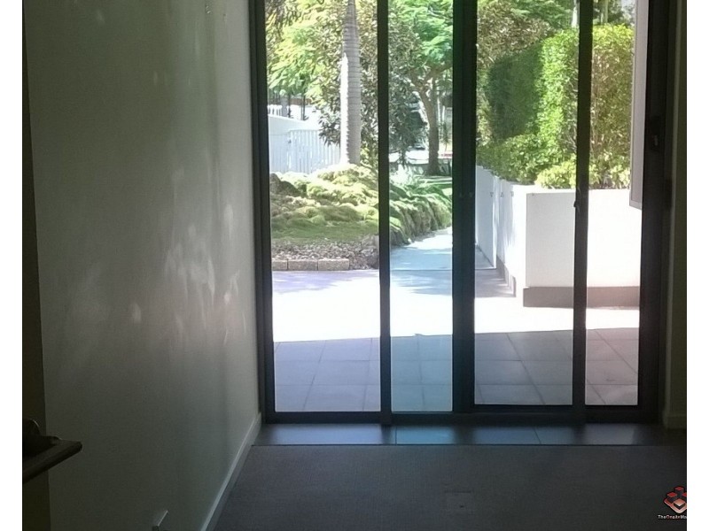 39/20-28 Bayview Street, Runaway Bay QLD 4216