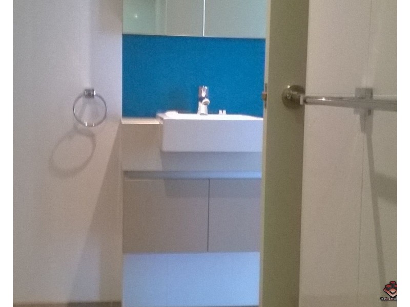 39/20-28 Bayview Street, Runaway Bay QLD 4216