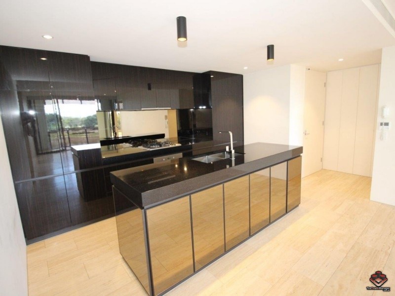 1 Marina Drive, Benowa QLD 4217