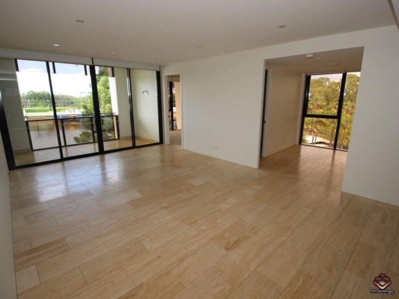 1 Marina Drive, Benowa QLD 4217