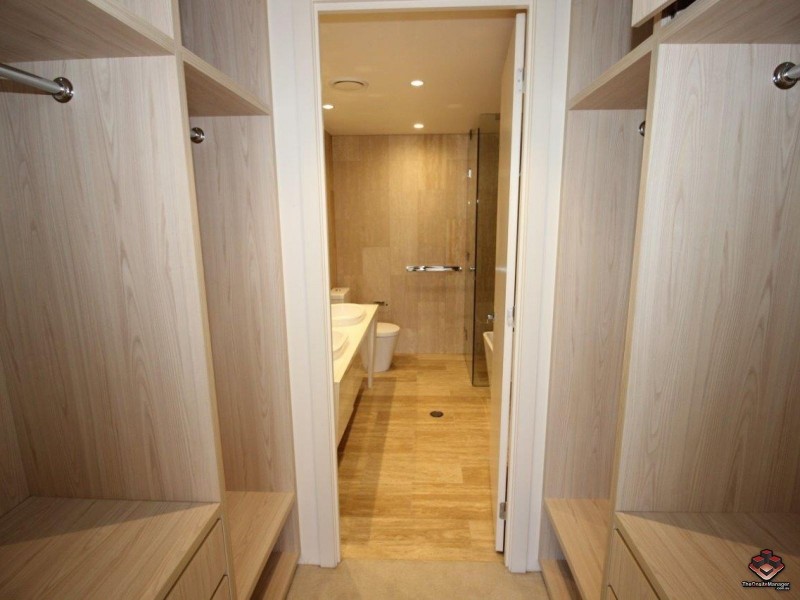 1 Marina Drive, Benowa QLD 4217