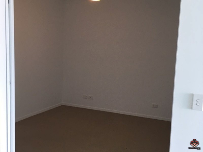 2 East Quay Drive, Biggera Waters QLD 4216