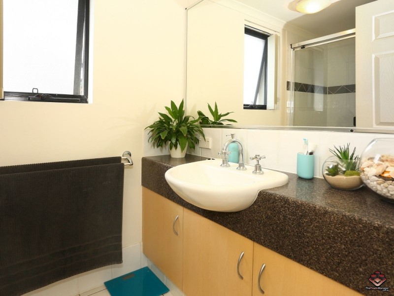 38 Labrador Street, Labrador QLD 4215