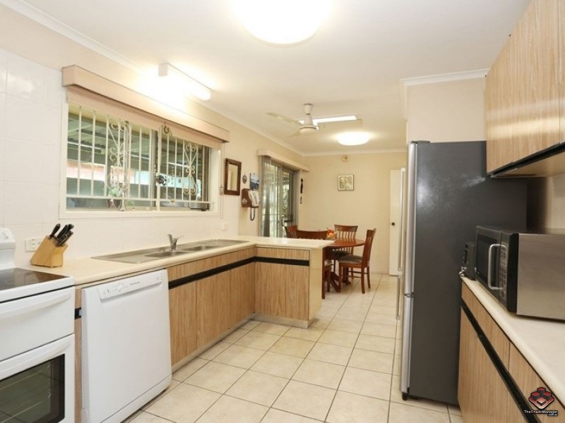 390 McCullough Street, Macgregor QLD 4109