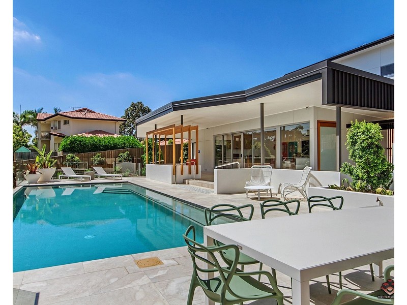 8 Russell Street, Everton Park QLD 4053