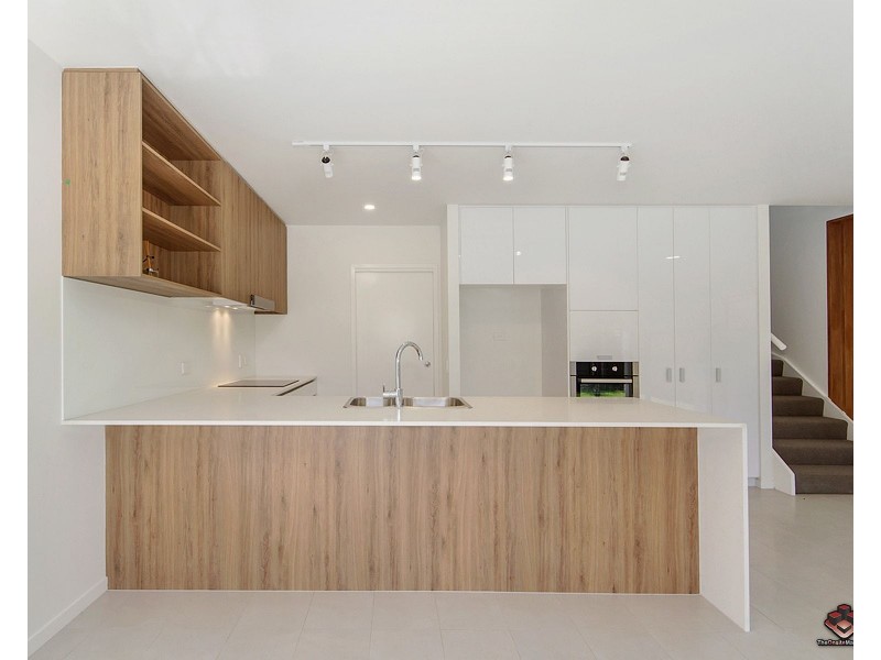 8 Russell Street, Everton Park QLD 4053