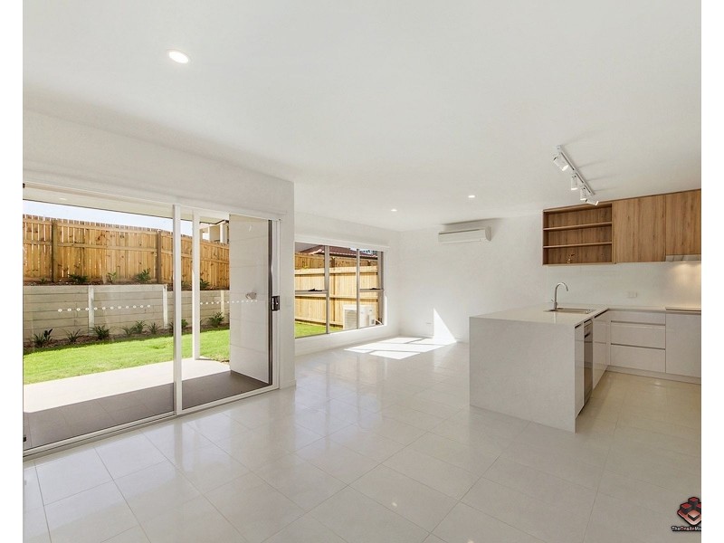 8 Russell Street, Everton Park QLD 4053