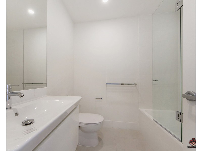 8 Russell Street, Everton Park QLD 4053