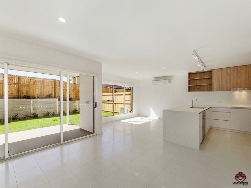 8 Russell Street, Everton Park QLD 4053