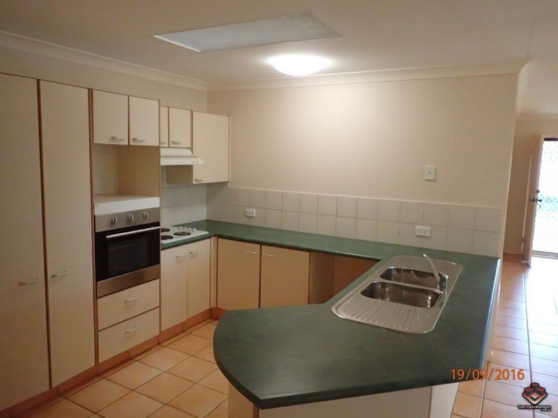 2 Stormbird Place, Carrara QLD 4211