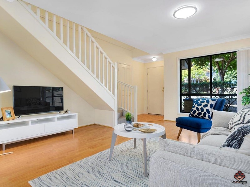 90 Oakleaf Street, Eight Mile Plains QLD 4113