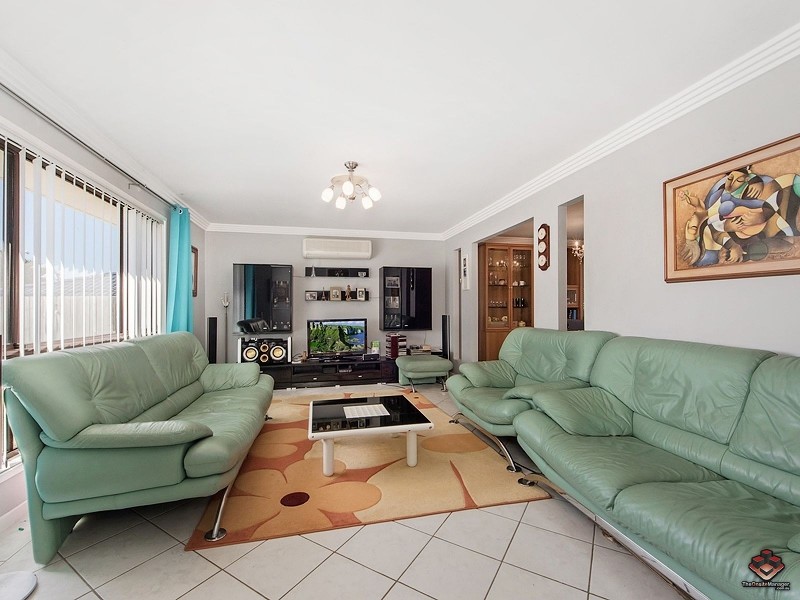 50 Latrobe Avenue, Helensvale QLD 4212