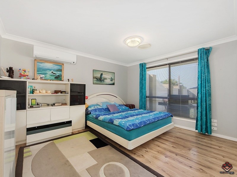 50 Latrobe Avenue, Helensvale QLD 4212