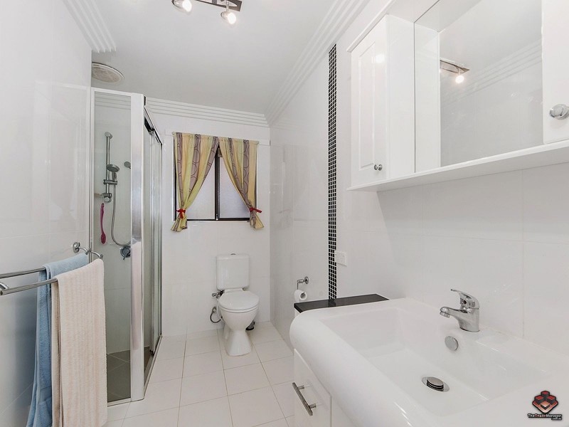 50 Latrobe Avenue, Helensvale QLD 4212