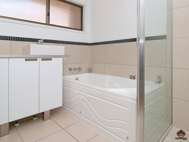 36 Estramina Road, Regents Park QLD 4118