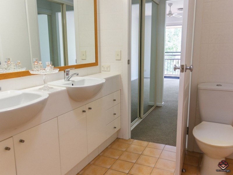 85 Palm Meadows Drive, Carrara QLD 4211