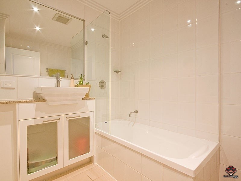 246 Arthur Street, Teneriffe QLD 4005