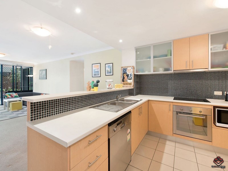 38 Brougham Street, Fairfield QLD 4103