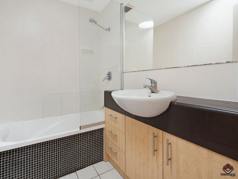38 Brougham Street, Fairfield QLD 4103