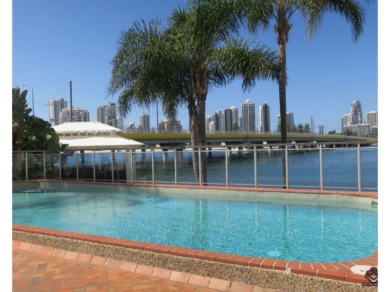 601/2 Barney Street, Southport QLD 4215