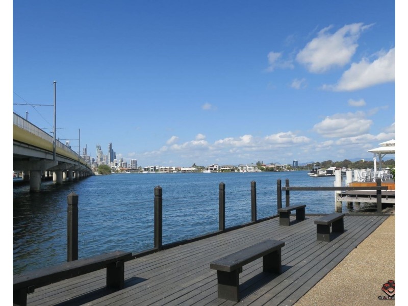 601/2 Barney Street, Southport QLD 4215