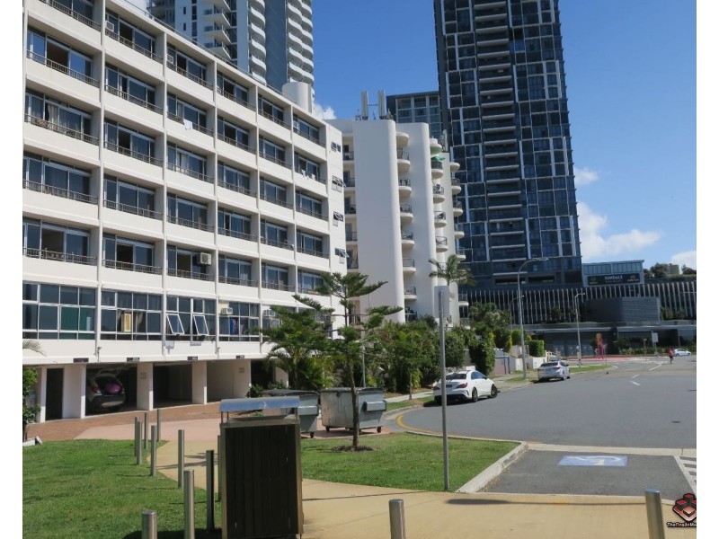 601/2 Barney Street, Southport QLD 4215