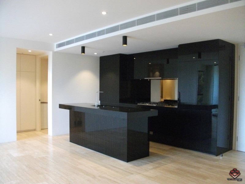 1 Marina Drive, Benowa QLD 4217