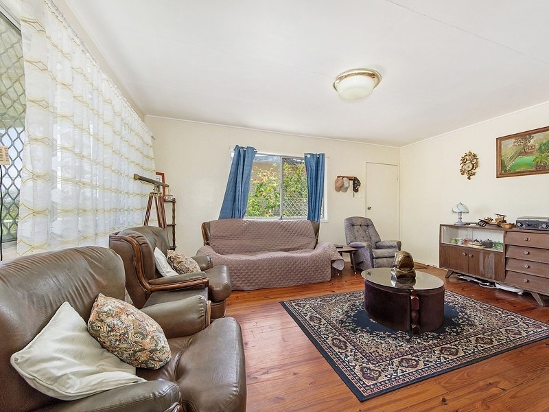 15 Rodlan Parade, Labrador QLD 4215