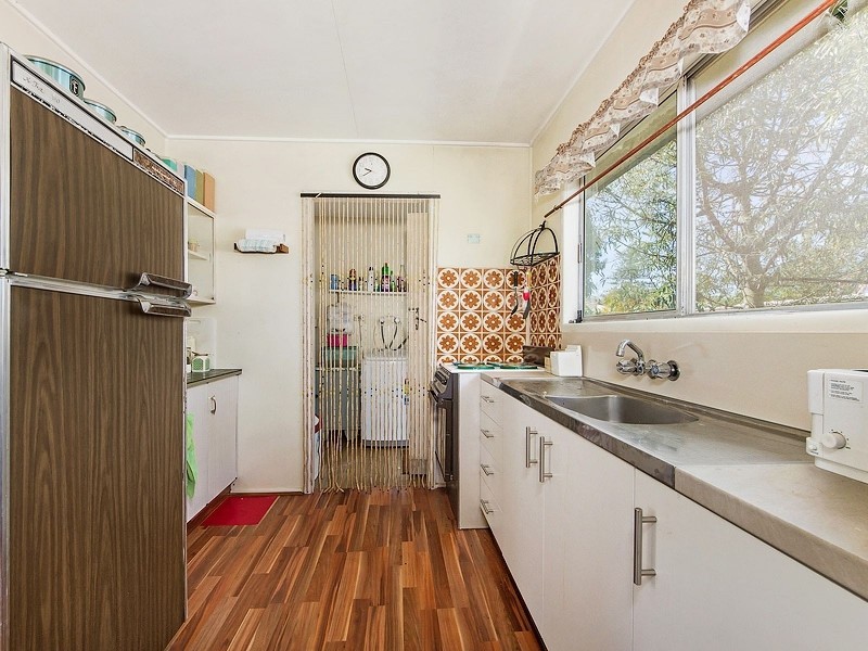 15 Rodlan Parade, Labrador QLD 4215