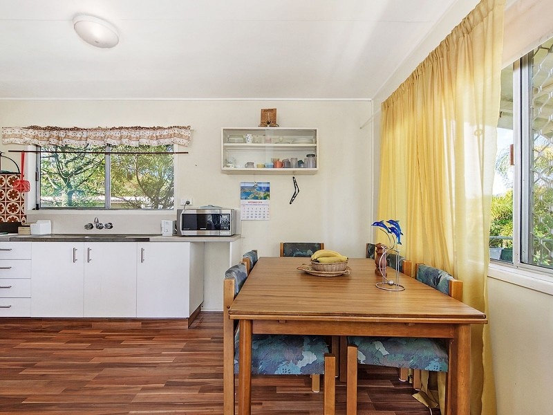 15 Rodlan Parade, Labrador QLD 4215