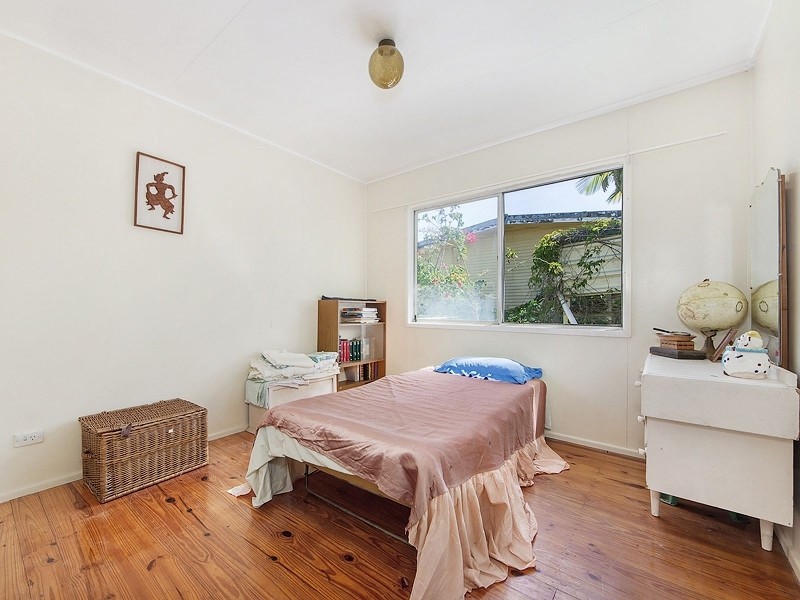 15 Rodlan Parade, Labrador QLD 4215