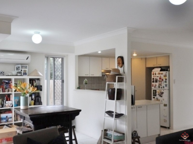 130 Jutland Street, Oxley QLD 4075