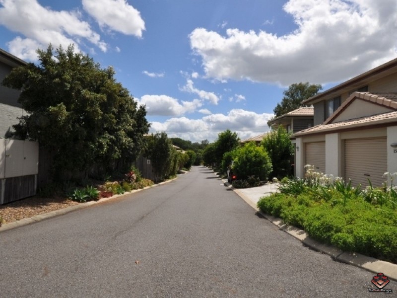 130 Jutland Street, Oxley QLD 4075