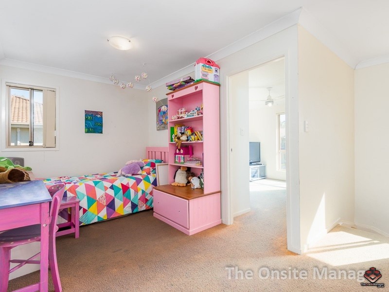 21 Earnshaw Street, Calamvale QLD 4116