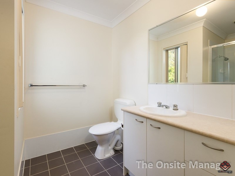 21 Earnshaw Street, Calamvale QLD 4116