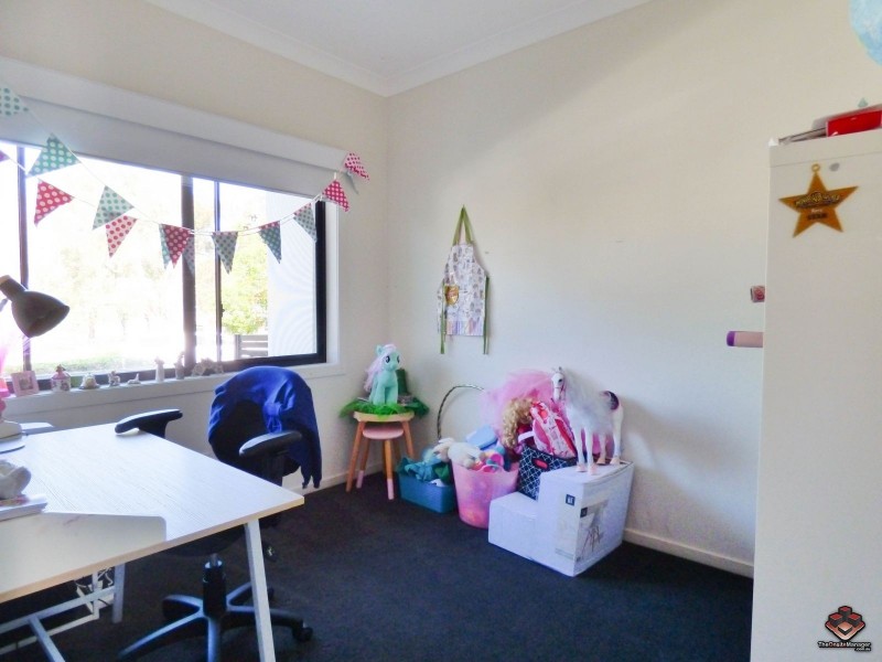 16 Surbiton Court, Carindale QLD 4152