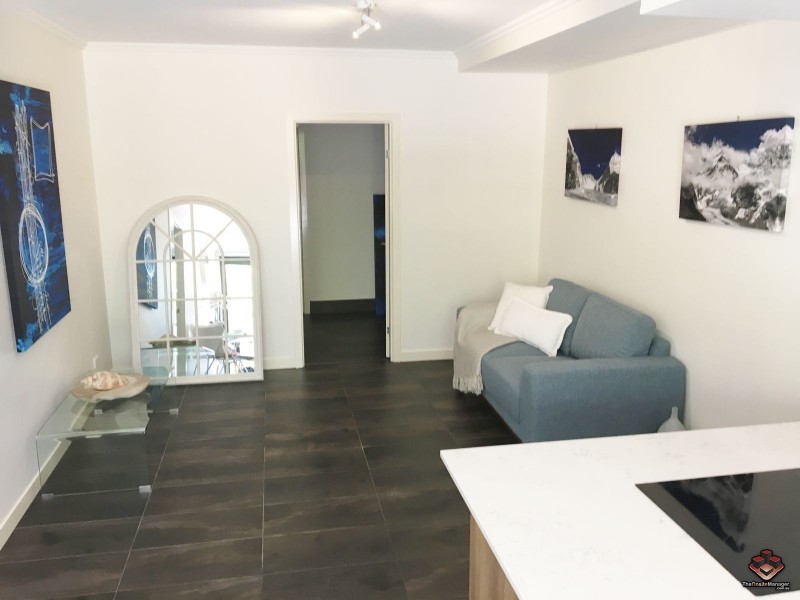 445 Oxley Road, Sherwood QLD 4075