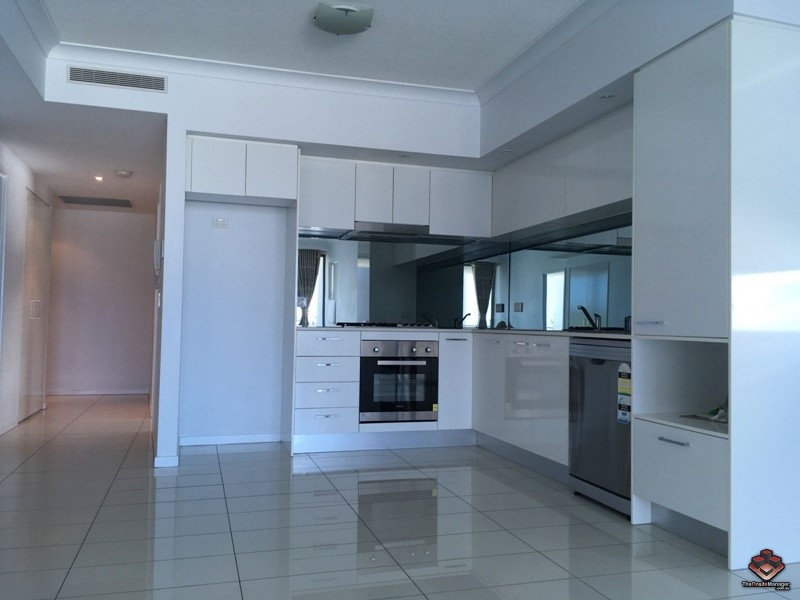 41 Harbour Town Drive, Biggera Waters QLD 4216