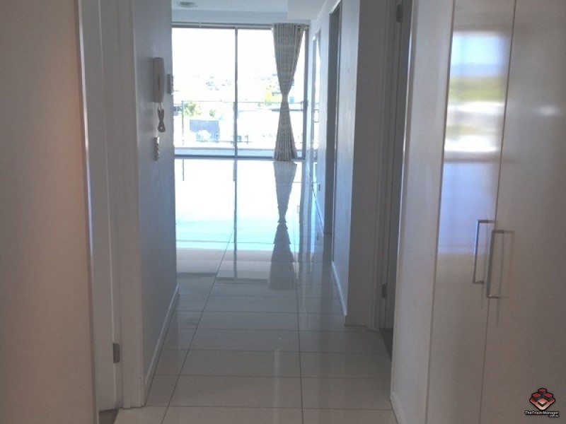 41 Harbour Town Drive, Biggera Waters QLD 4216