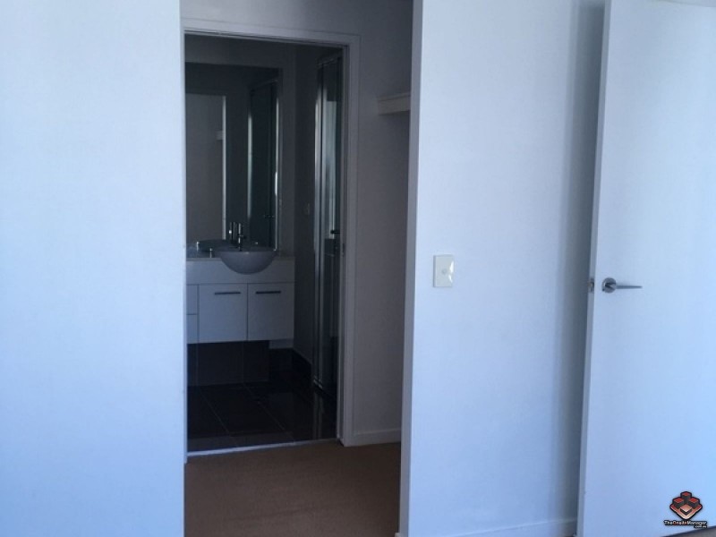 41 Harbour Town Drive, Biggera Waters QLD 4216