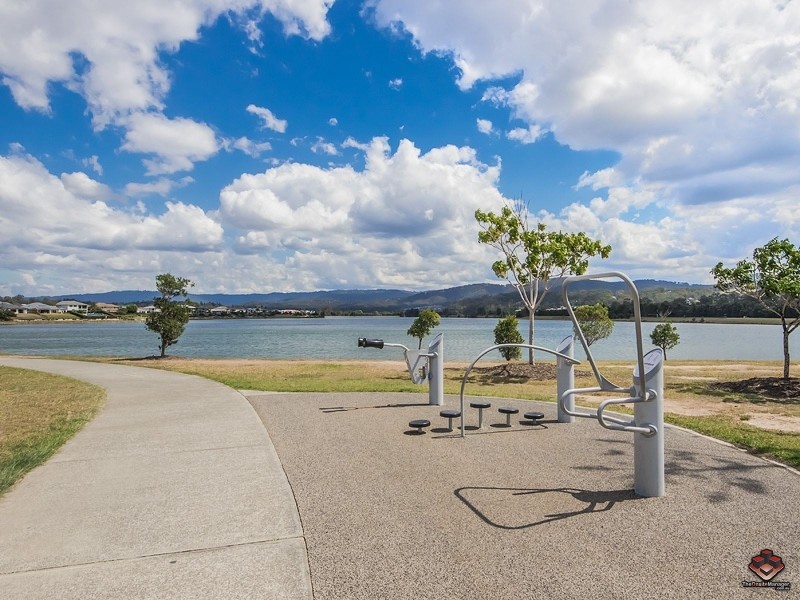 29 Sturt St, Oxenford QLD 4210