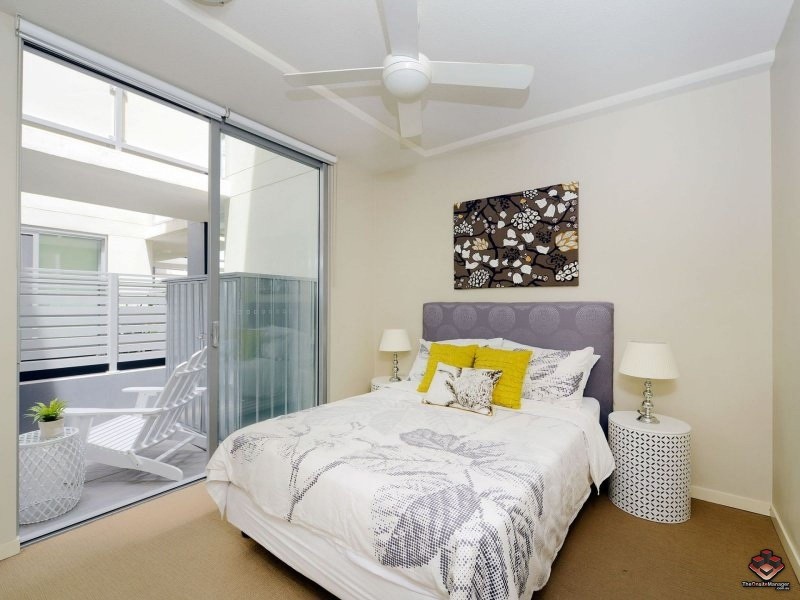8/18 Riverbend Place, Bulimba QLD 4171
