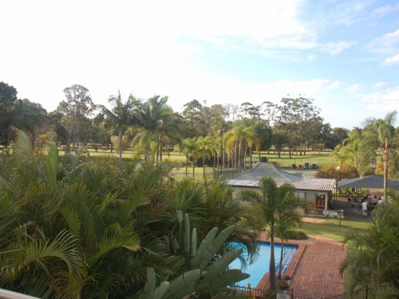 13 Fairway Drive, Clear Island Waters QLD 4226