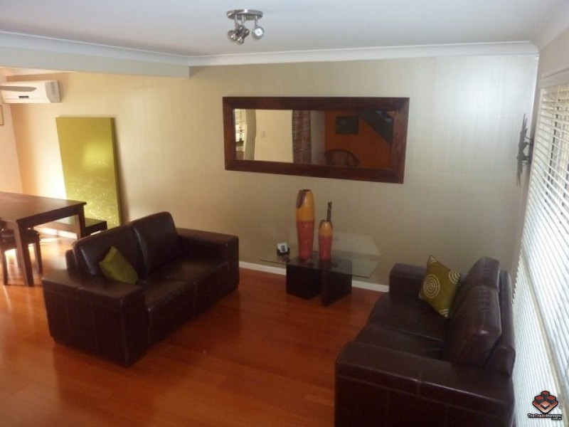 75 Brown Street, Labrador QLD 4215